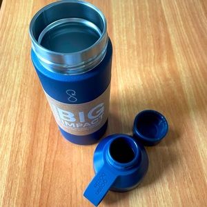 Ocean Bottle NEW, 500ml from recycled materials